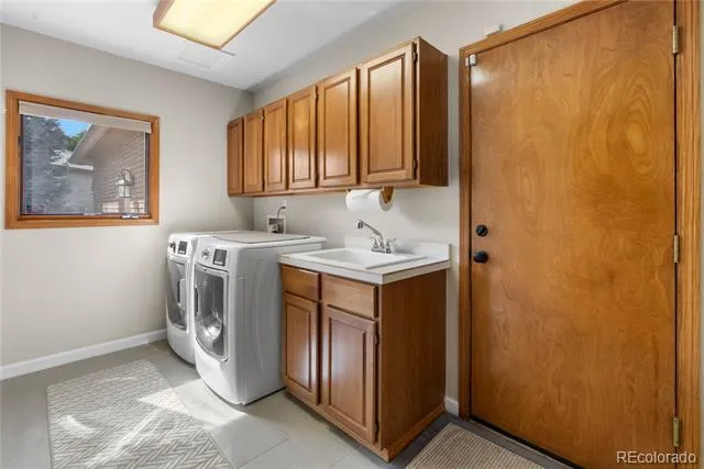 822 Hays Circle Longmont, CO 80504