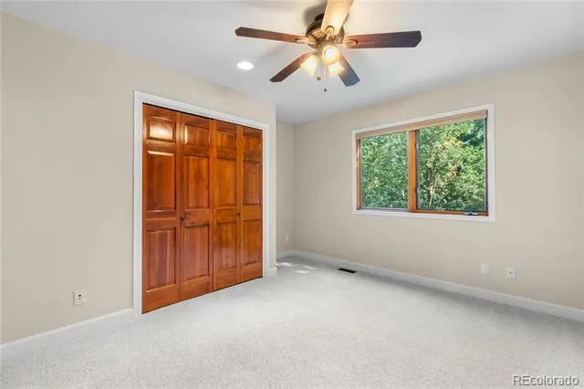 822 Hays Circle Longmont, CO 80504