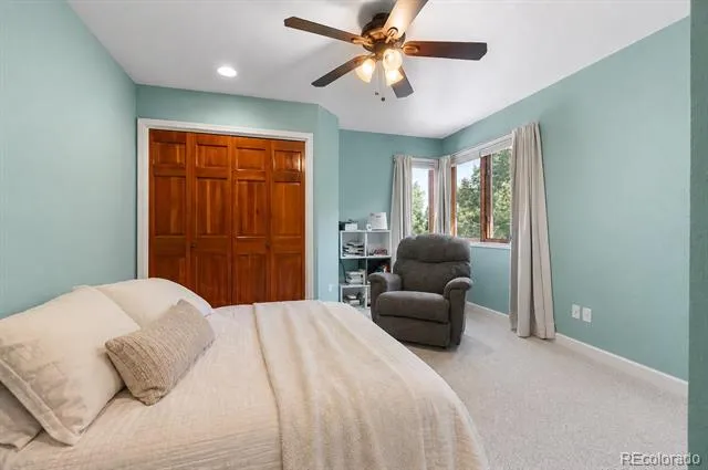 822 Hays Circle Longmont, CO 80504