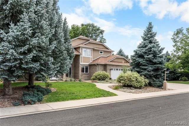 822 Hays Circle Longmont, CO 80504