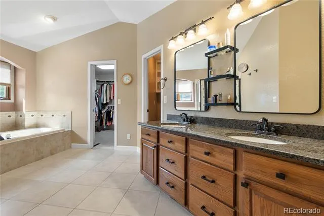 822 Hays Circle Longmont, CO 80504