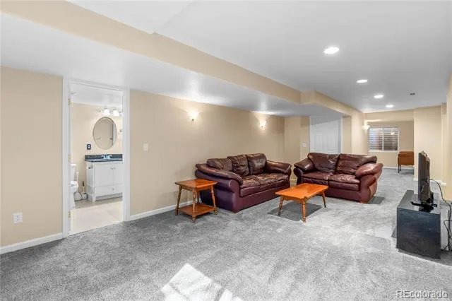822 Hays Circle Longmont, CO 80504