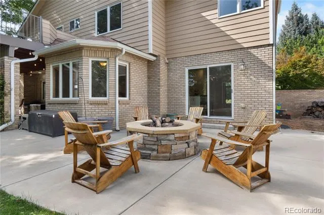 822 Hays Circle Longmont, CO 80504