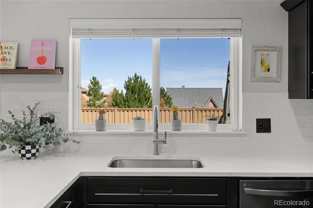 9747 Burberry Way Highlands Ranch, CO 80129