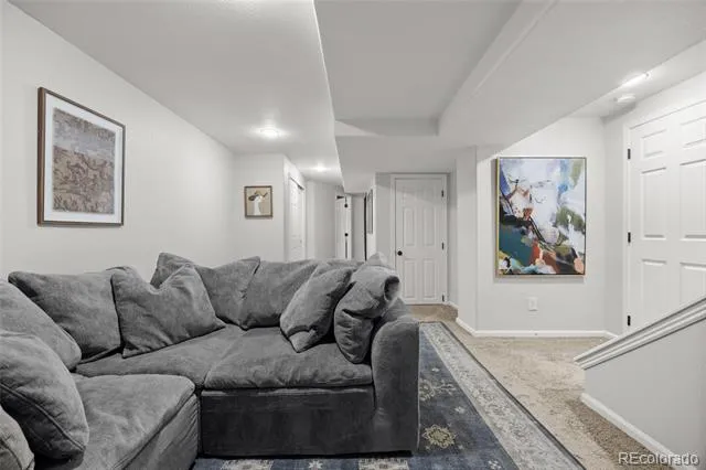9747 Burberry Way Highlands Ranch, CO 80129