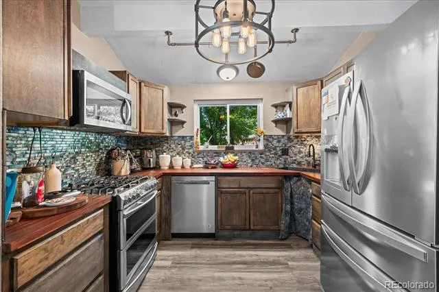 1100 Atlas Circle Lafayette, CO 80026