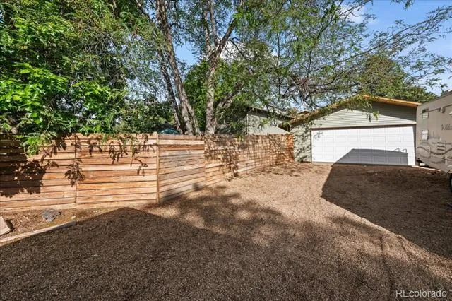 1100 Atlas Circle Lafayette, CO 80026