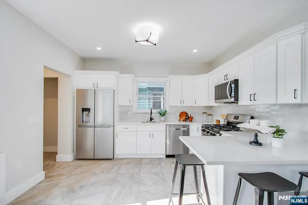 108 Hillside Terrace Irvington, NJ 07111
