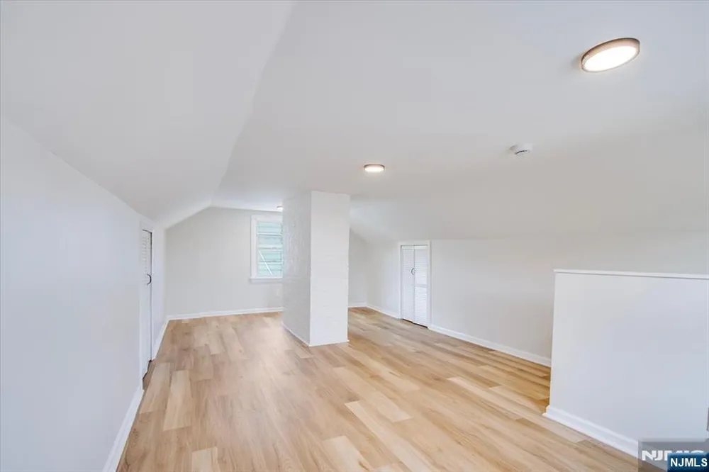108 Hillside Terrace Irvington, NJ 07111