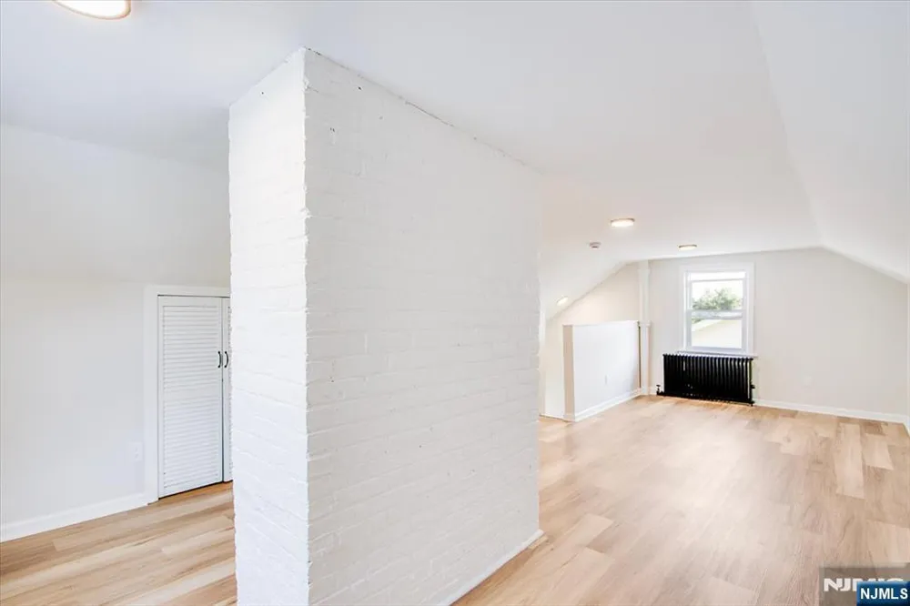 108 Hillside Terrace Irvington, NJ 07111