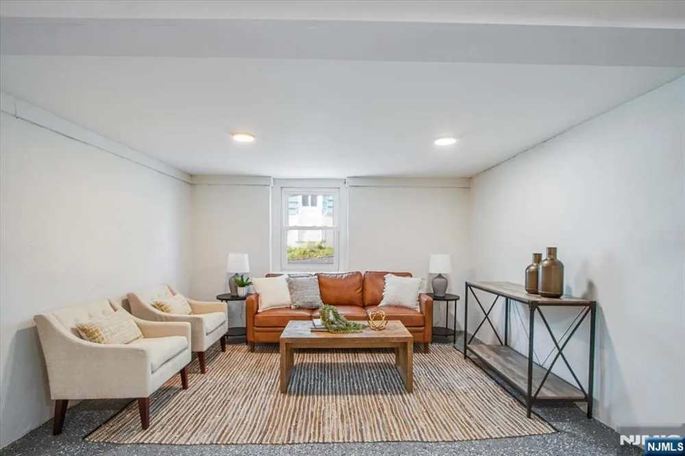 108 Hillside Terrace Irvington, NJ 07111