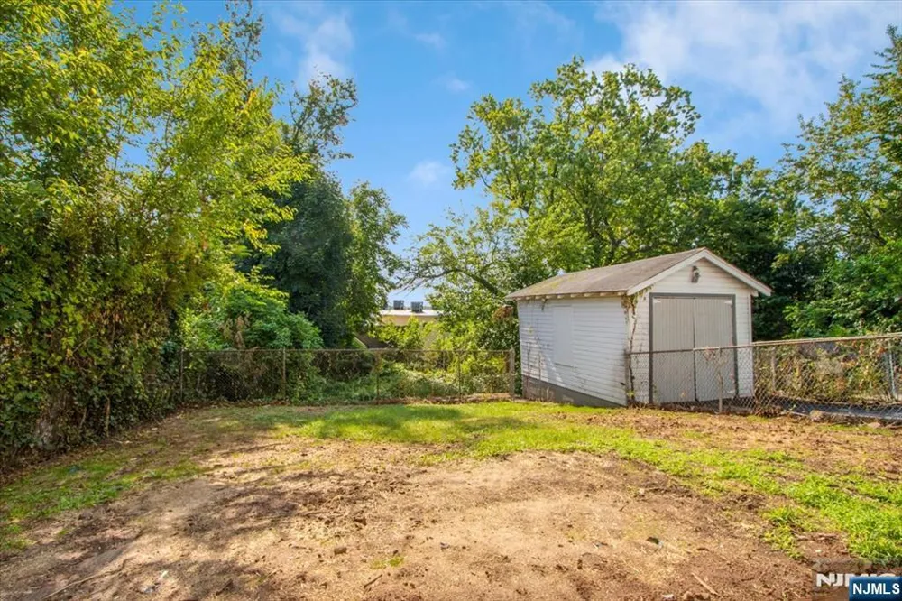 108 Hillside Terrace Irvington, NJ 07111