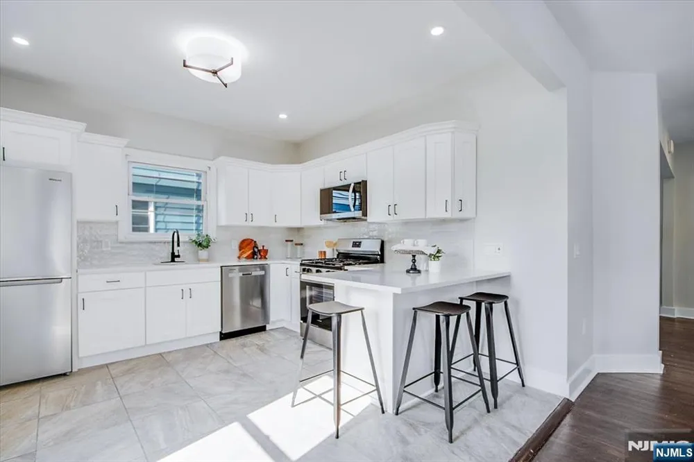 108 Hillside Terrace Irvington, NJ 07111