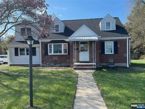 41 Locust Avenue