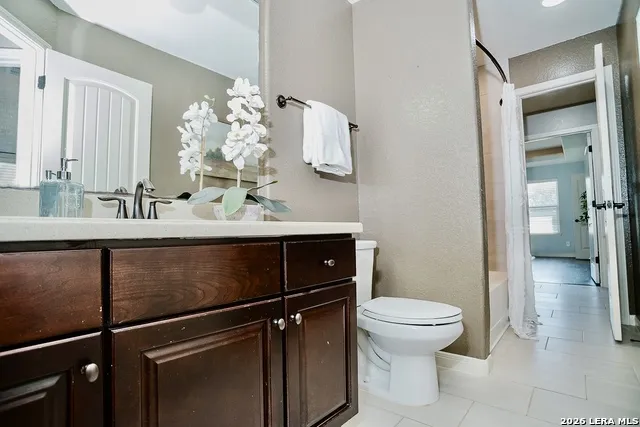 513 WINDSOR CT Schertz, TX 78108