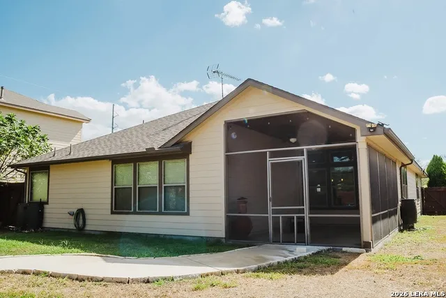 513 WINDSOR CT Schertz, TX 78108