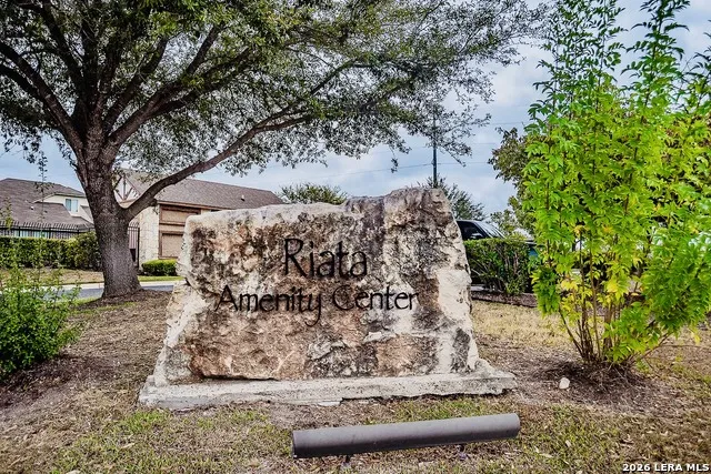513 WINDSOR CT Schertz, TX 78108