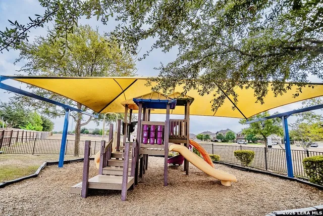 513 WINDSOR CT Schertz, TX 78108