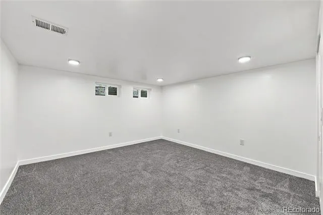 3113 Worchester Street Aurora, CO 80011