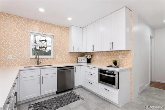 402 Ursula Street Aurora, CO 80011