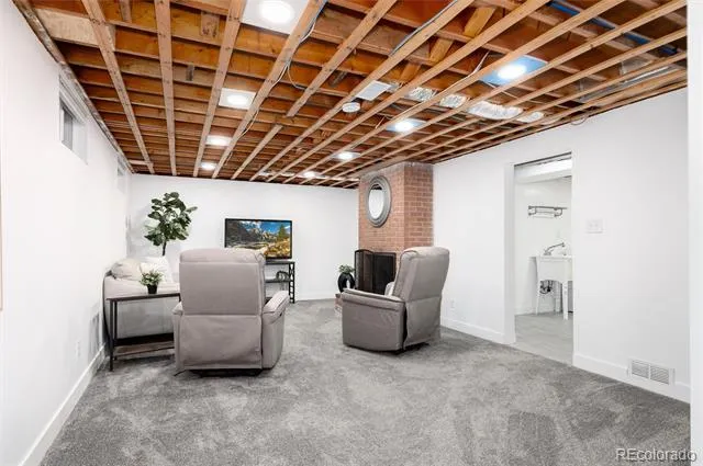 402 Ursula Street Aurora, CO 80011