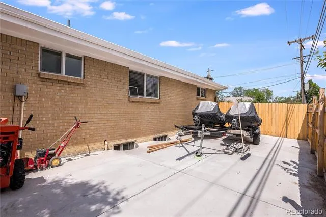 402 Ursula Street Aurora, CO 80011