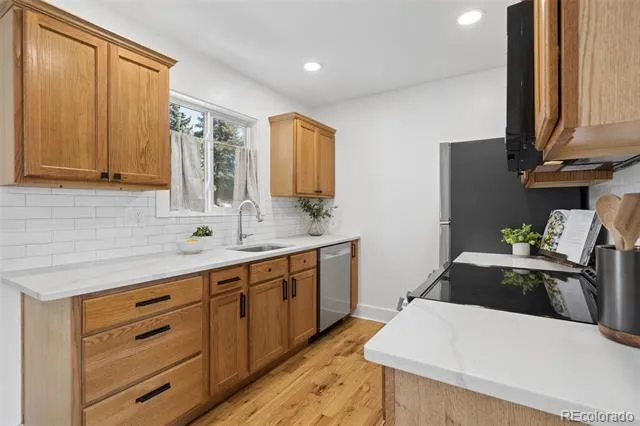 3704 Surrey Lane Colorado Springs, CO 80918