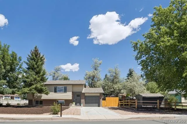 3704 Surrey Lane Colorado Springs, CO 80918