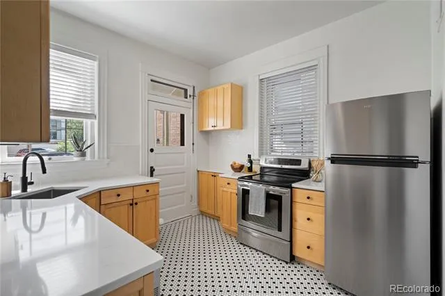 1576 Emerson Street Denver, CO 80218