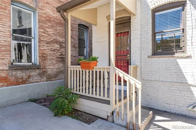 1576 Emerson Street Denver, CO 80218