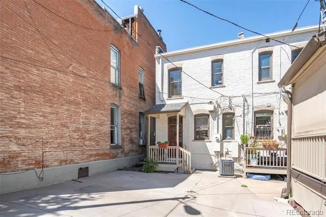 1576 Emerson Street Denver, CO 80218