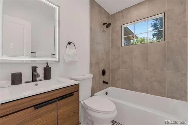 1780 Nome Street Aurora, CO 80010