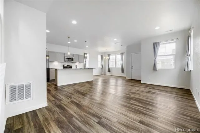 28435 E 8th Avenue Watkins, CO 80137