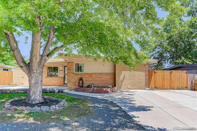 6066 Dover Street Arvada, CO 80004