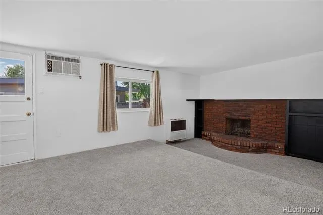 6066 Dover Street Arvada, CO 80004