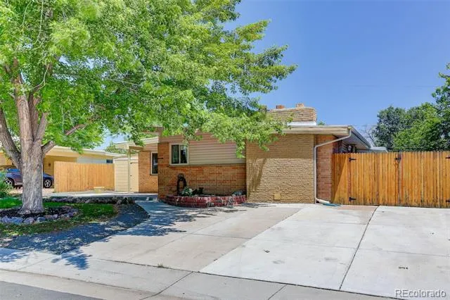 6066 Dover Street Arvada, CO 80004