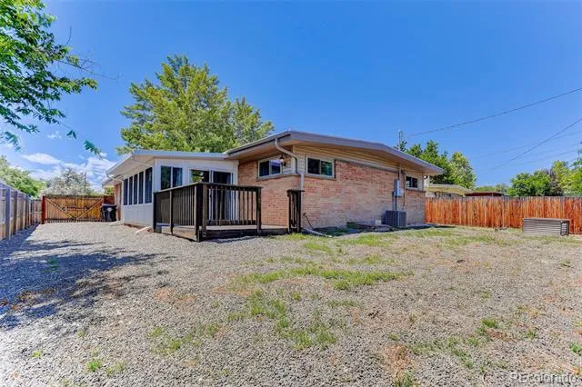 6066 Dover Street Arvada, CO 80004