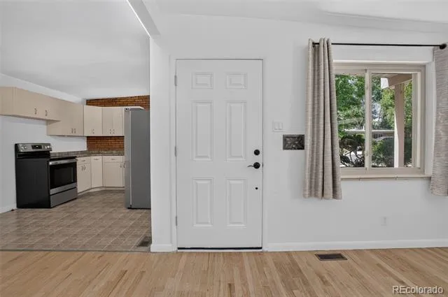 6066 Dover Street Arvada, CO 80004