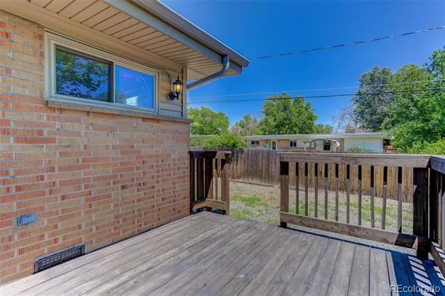 6066 Dover Street Arvada, CO 80004