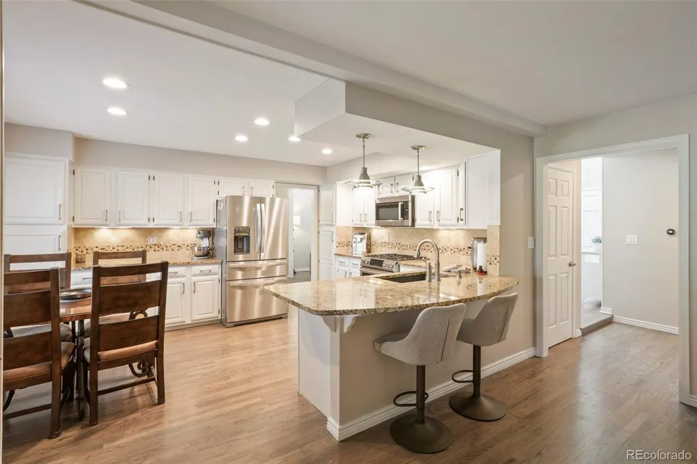 9061 Sunset Ridge Court Highlands Ranch, CO 80126