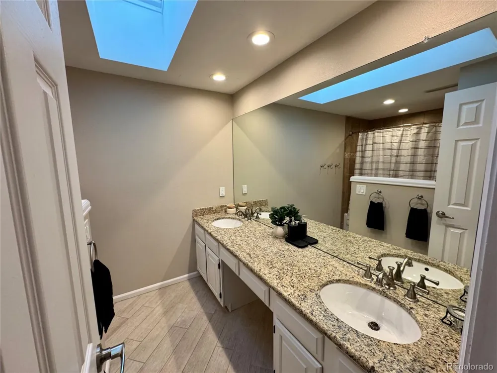 9061 Sunset Ridge Court Highlands Ranch, CO 80126