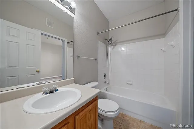 6017 Castlegate Drive #F17 Castle Rock, CO 80108