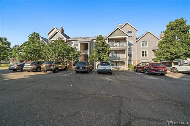 6017 Castlegate Drive #F17 Castle Rock, CO 80108