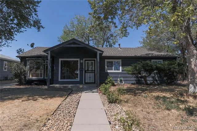 941 Zion Street Aurora, CO 80011