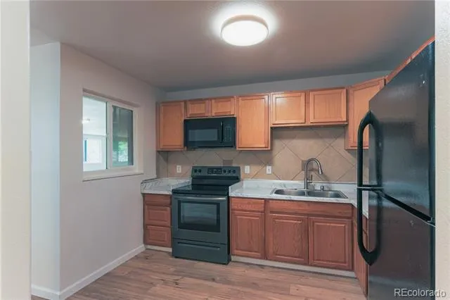 941 Zion Street Aurora, CO 80011