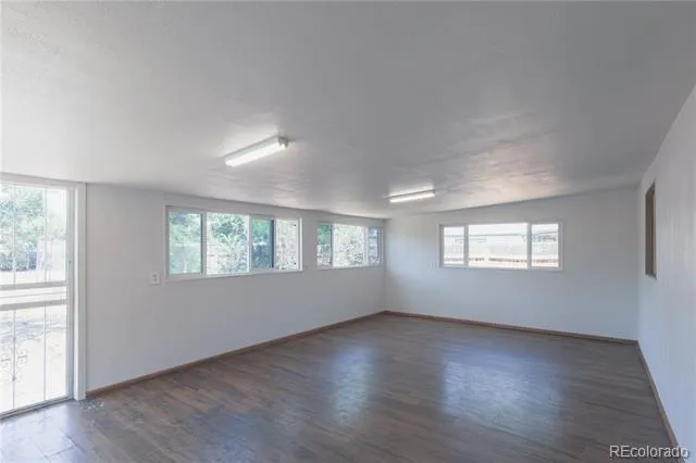 941 Zion Street Aurora, CO 80011
