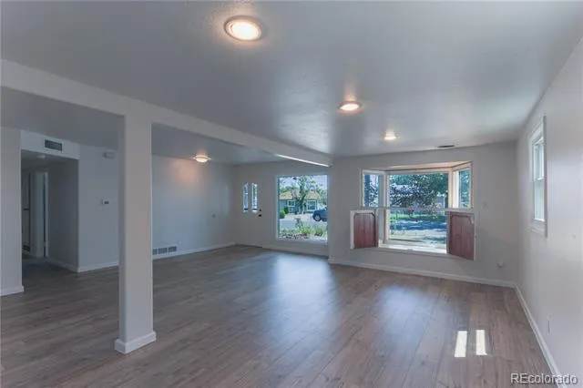 941 Zion Street Aurora, CO 80011