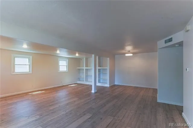 941 Zion Street Aurora, CO 80011