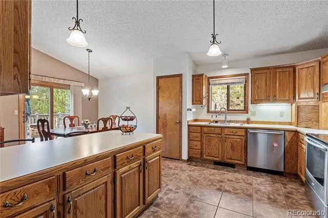 17730 Grama Ridge Colorado Springs, CO 80908