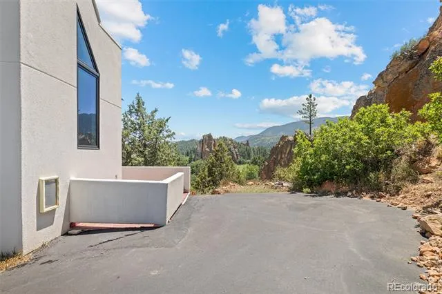 6671 Wauconda Drive Larkspur, CO 80118
